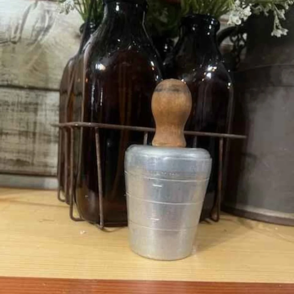 Vintage/Antique Measuring Cup & Biscuit/Cookie Cutter